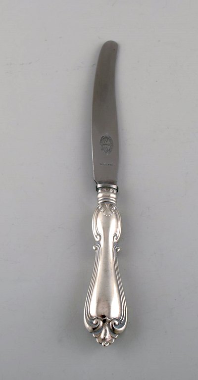 Hallbergs Guldsmeds Ab, Sweden. "Olga" dinner knife in silver and stainless steel. Dated 1946. Three pieces in stock.