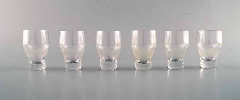 Bjørn Wiinblad (1918-2006) for Rosenthal. Six "Lotus" glasses in clear art glass decorated with lotus flower. 1980
