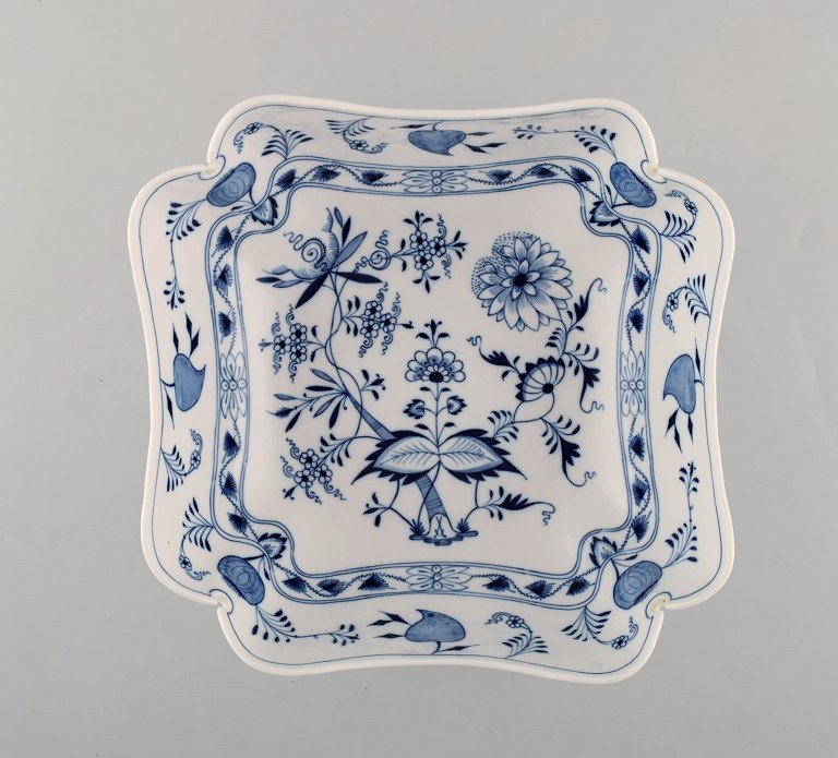 Antik Meissen "Løgmønstret" kvadratisk skål i håndmalet porcelæn. Tidligt 1900-tallet.