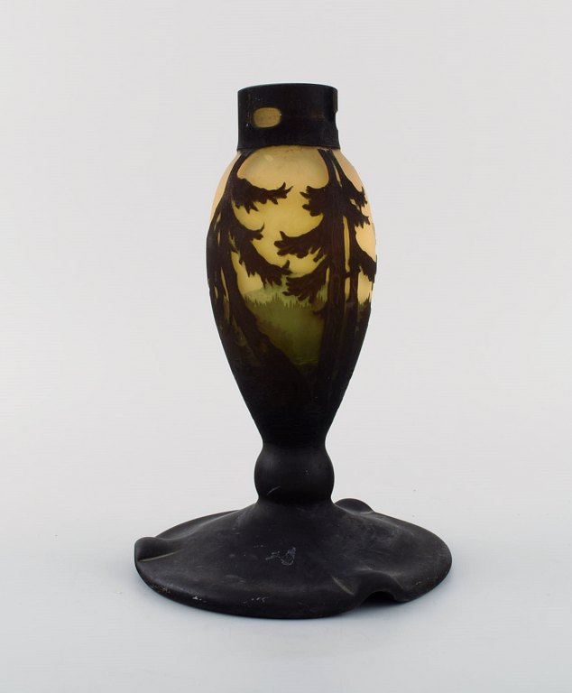 Muller Frères, France. Lamp base in mouth blown art glass with trees and mountains in the background. 1920