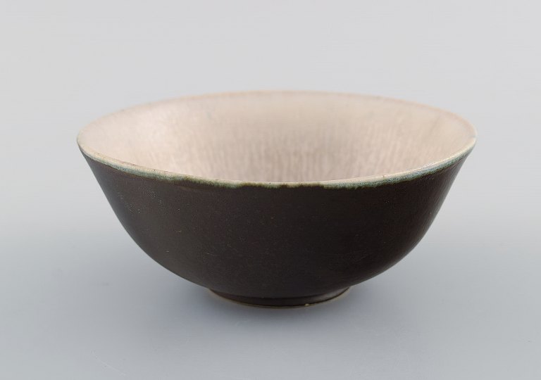 Jais Nielsen for Saxbo. Rare bowl in glazed ceramics. Dated 1937-1951.