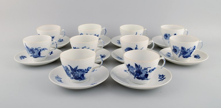 Royal Copenhagen Blå Blomst Flettet kaffeservice til ti personer. Modelnummer 10/8261. Midt 1900-tallet. 