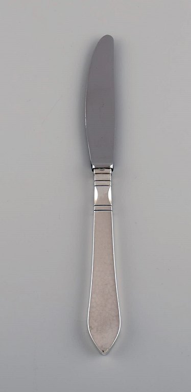 Georg Jensen Continental dinner knife in sterling silver and stainless steel. Ten pieces in stock.