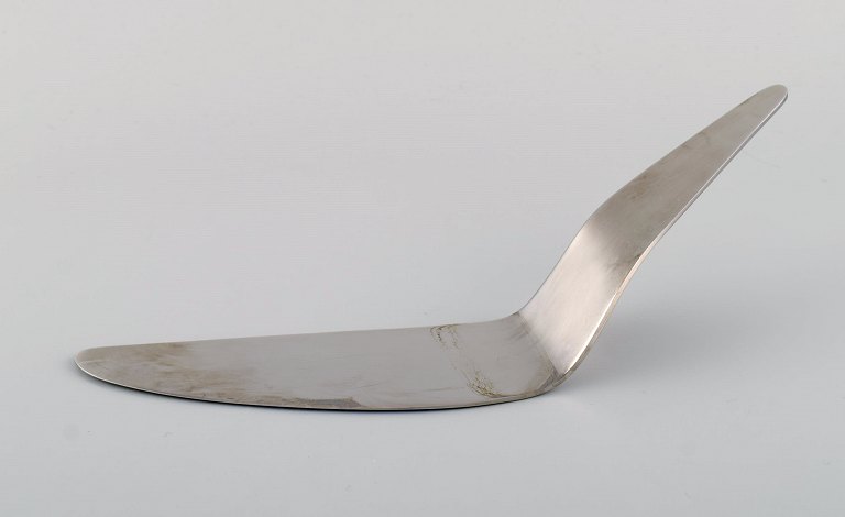 Arne Jacobsen for Georg Jensen. Modernistisk "AJ bestik" spade i rustfrit stål. Sent 1900-tallet.