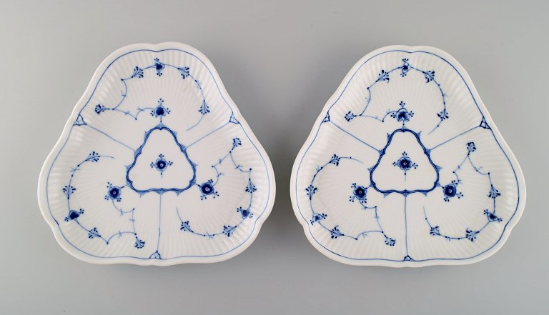 Two antique triangular Royal Copenhagen Blue Fluted Plain dishes. Mid-19th century.