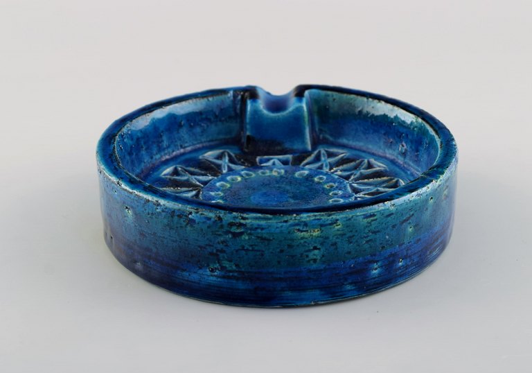 Aldo Londi for Bitossi. Small bowl in Rimini-blue glazed ceramics with geometric patterns. 1960s.