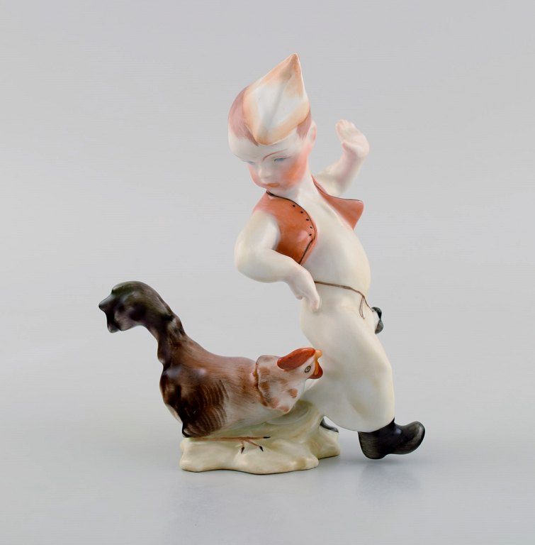 Herend porcelænsfigur. Dreng og hane. Midt 1900-tallet.