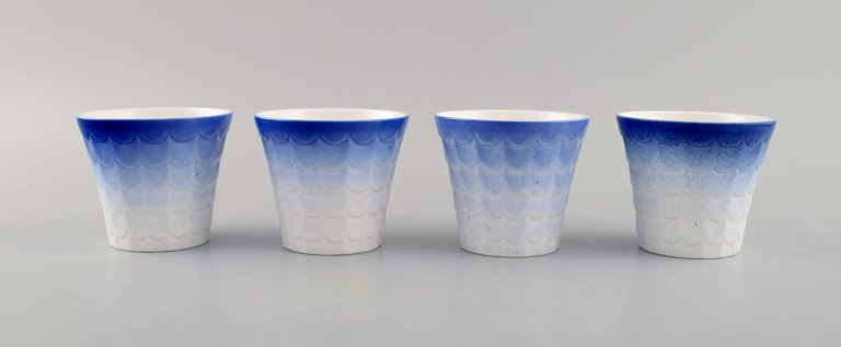 Wilhelm Kåge for Gustavsberg. Fire urtepotteskjulere i porcelæn. Svensk design, 1960