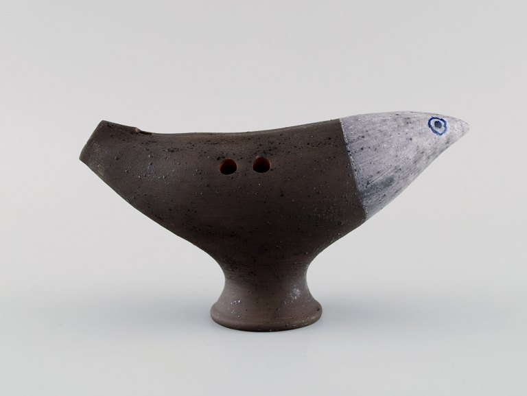 Thomas Hellström for Nittsjö. Flute shaped like a bird in glazed stoneware. 1960s / 70s.