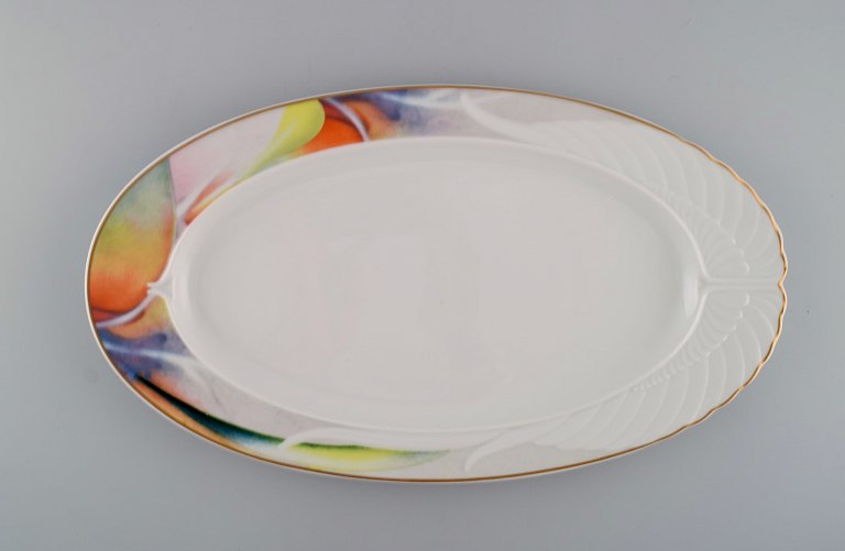 Paul Wunderlich for Rosenthal. Mythos serving dish in porcelain. 1980s / 90s.