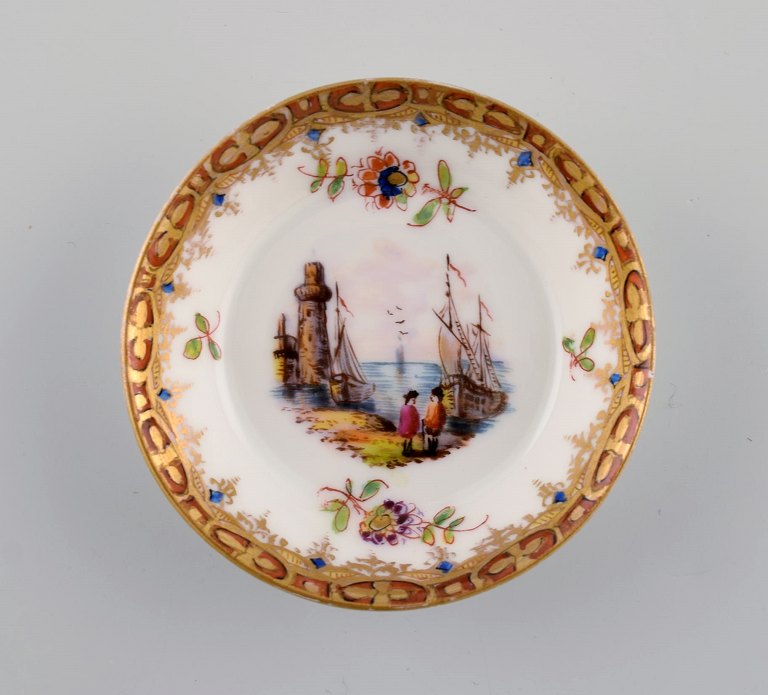 Antique Augustus Rex Meissen miniature bowl in hand-painted porcelain. Ships, flowers and gold decoration. 19th century.