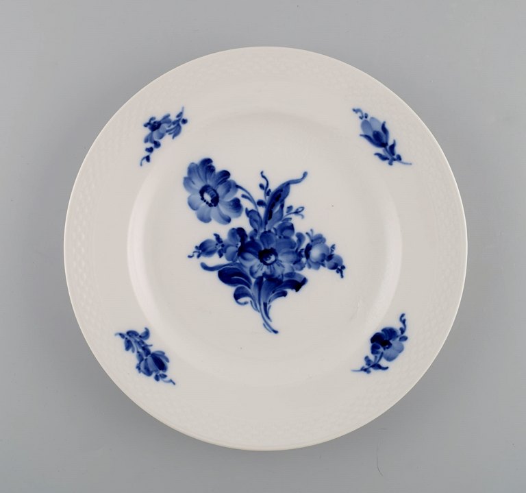Royal Copenhagen Blå Blomst Flettet frokosttallerken. Modelnummer 10/8096. Tidligt 1900-tallet.