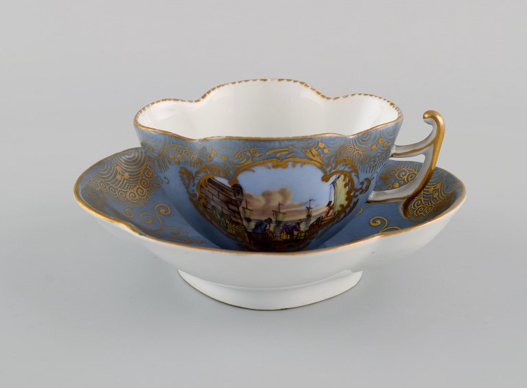 Helene Wolfson for Dresden. Antique coffee cup with saucer in hand-painted porcelain with merchants and gold decoration. Approx. 1860.