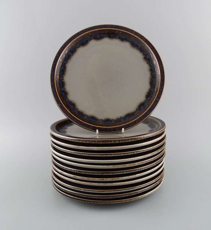 Twelve Bing & Grøndahl Mexico dinner plates in glazed stoneware. Model number 325. Danish design, 1970s / 80s.