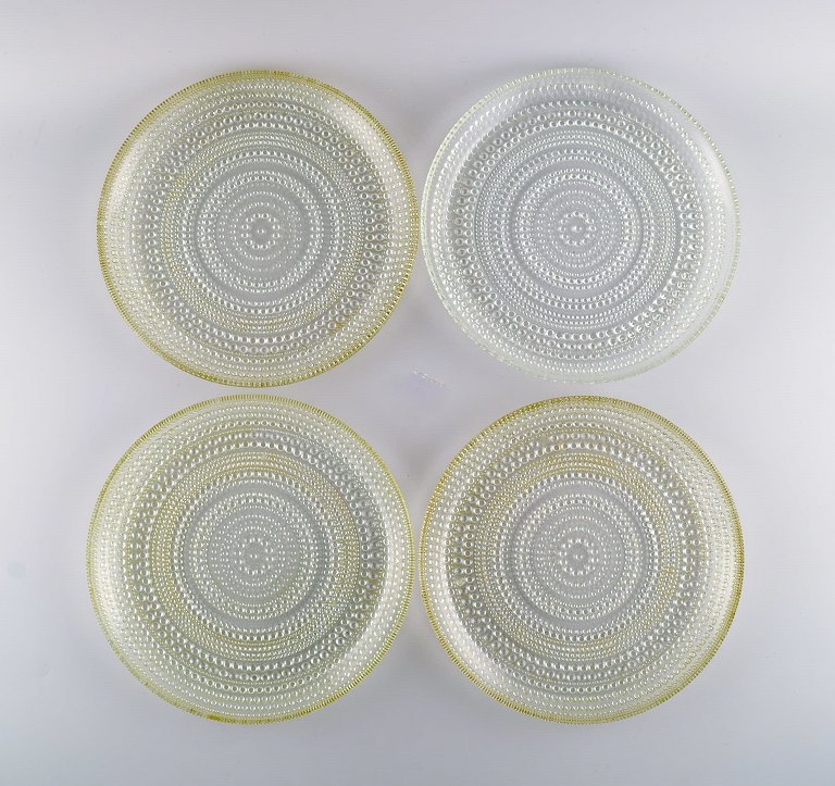 Oiva Toikka for Arabia. Four Round Kastehelmi art glass dishes. Finnish design, 1970s.