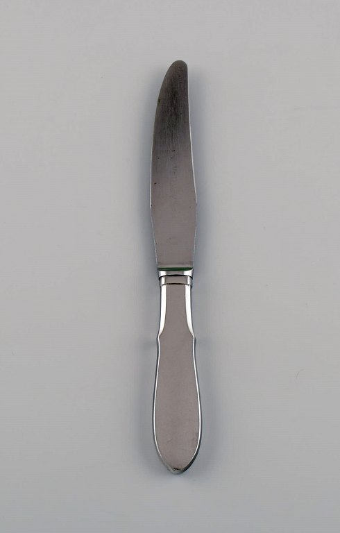 Gundorph Albertus for Georg Jensen. Mitra lunch knife in stainless steel. 1970s. Eight pieces in stock.