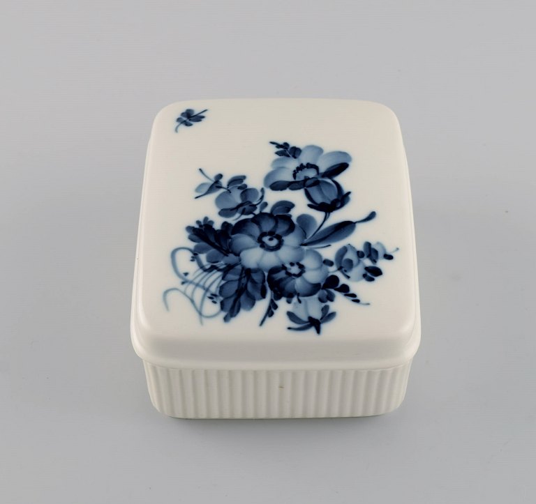 Royal Copenhagen Blue Flower butter box. Model number 45/4441. Dated 1965.