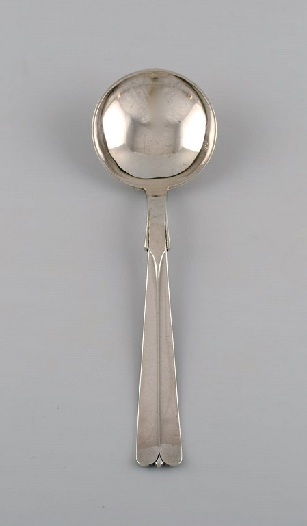 Hans Hansen silverware no. 7. Art deco serving spoon in silver (830). Dated 1936.