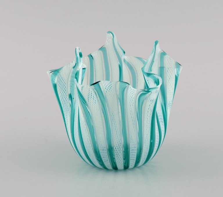 Small Murano vase / bowl in turquoise and clear mouth blown art glass. Italian design, 1960s.