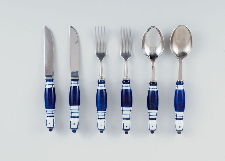 Bjørn Wiinblad for Rosenthal. Siena grill cutlery / service for two people. 1970s.