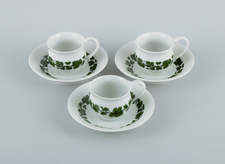 Meissen, Green Ivy Vine.3 kaffekopper med tilhørende underkopper.