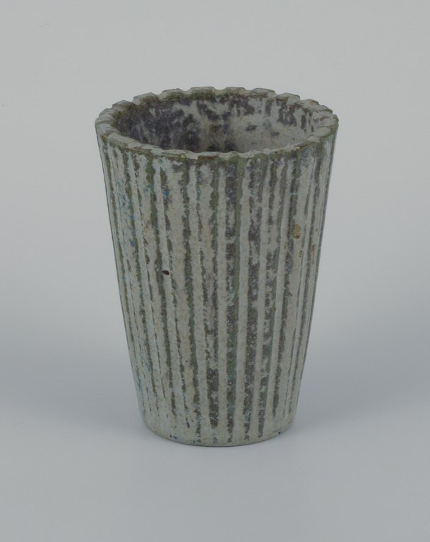 Arne Bang, small ceramic vase in fluted design speckled glaze in blue-grey tones.1940/50s.