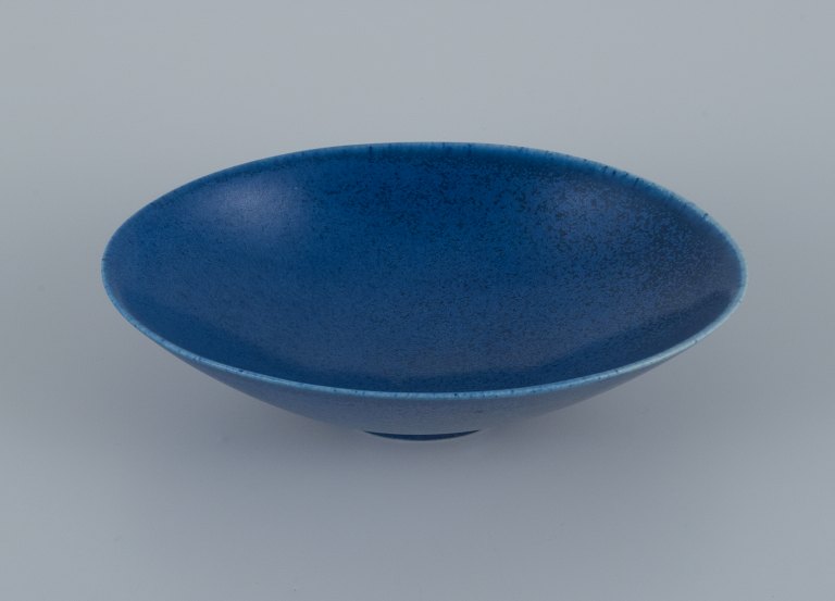 Berndt Friberg for Gustavsberg, hand painted bowl in blue glaze.