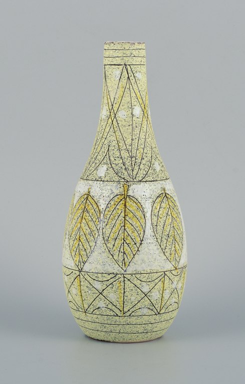 Fratelli Fanciullacci, Italian, unique ceramic vase decorated with leaves in yellow and white shades.