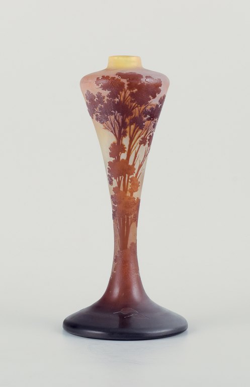 Emile Gallé, Frankrig, art nouveau kunstglas vase.Landskabsmotiv i brune nuancer.