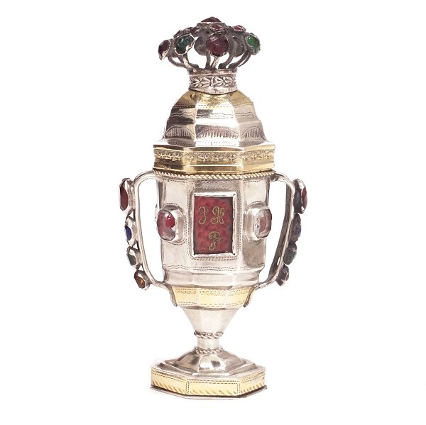 Silver vinaigrette by Peter Andreas Hansen, Tondern, 1836-55. H: 10,8cm. W: 62,4gr