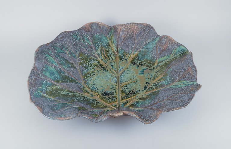 Linda Mathison, Sweden, colossal leaf-shaped unique ceramic bowl with glaze in violet, green, and brown hues. High-quality contemporary ceramics.