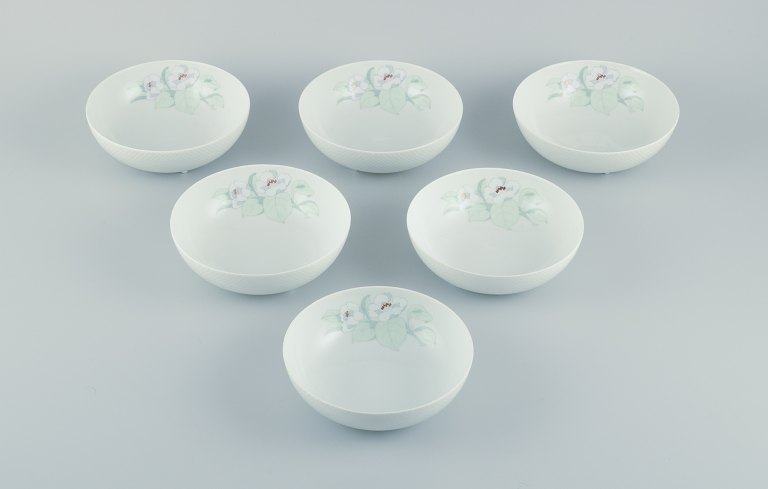 Tapio Wirkkala for Rosenthal Studio-linie, "Century Blütentraum". A set of six 
porcelain bowls decorated with a flower motif.