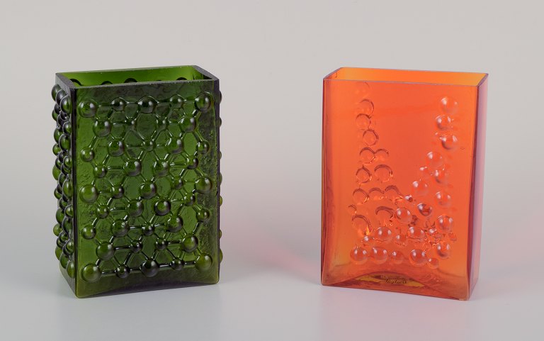Fåglavik, Sweden. Two art glass vases. Modernist design with interconnected circles.