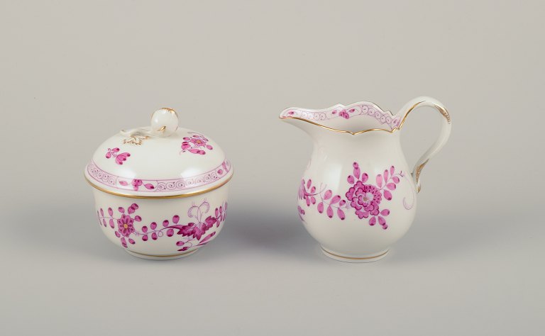 Meissen, Tyskland.En ”Pink Indian” flødekande samt sukkerskål i porcelæn.