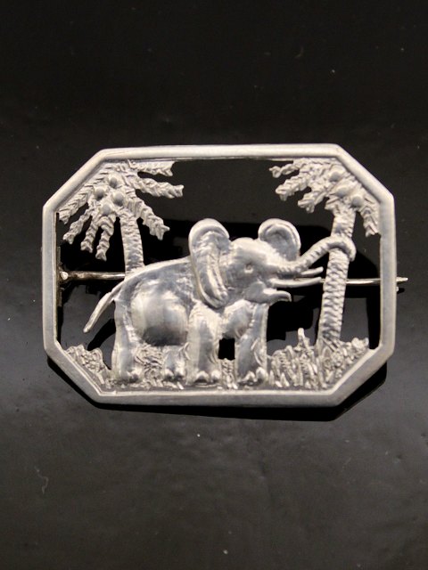 830 silver art deco brooch