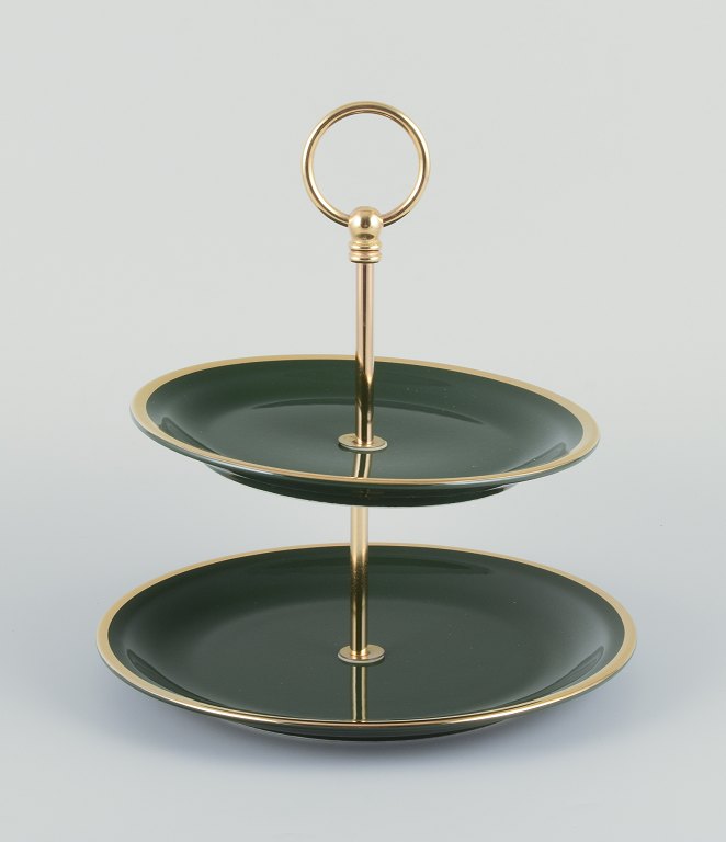 Pillivuyt, France. Cake stand/etagère in porcelain.“Green Bistro”.