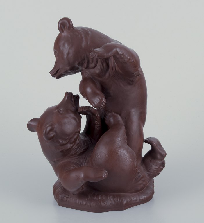 Alexander Struck (1902-1990) for Meissen Böttger steinzeug. Stoneware figure of playing brown bears.