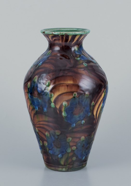 Kähler, ceramic vase.Cow horn technique.
