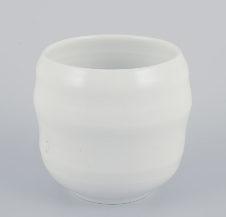 Gerd Hiort Petersen for Royal Copenhagen.
Unika vase af stentøj.
