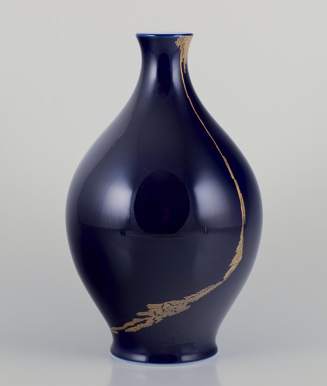 James Guitet (1925–2010) for Sèvres.Large unique porcelain vase.