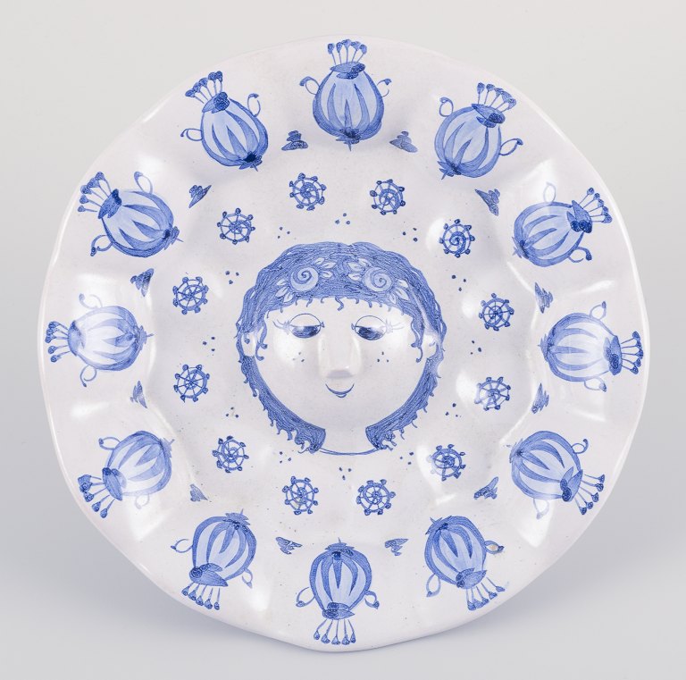 Bjørn Wiinblad (1918-2006) for Det Blå Hus, Denmark.
Wall relief made of stoneware.