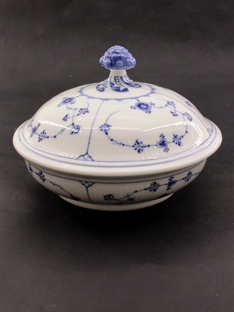 Royal Copenhagen blue fluting round dish with lid 1/397