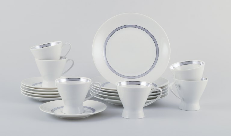 Rosenthal Studio-Line, Germany. A six-person porcelain coffee service.Consisting of six coffee cups with saucers and six cake plates.
