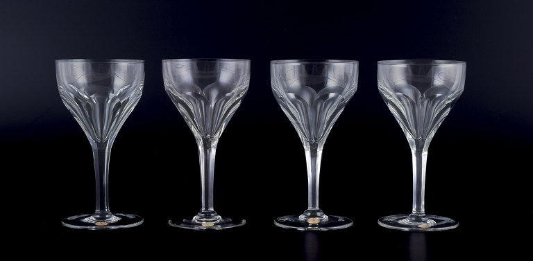 Glimma, Sweden. A set of four red wine glasses in crystal.