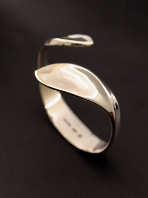 GEORG JENSEN Hans Hansen des. Bent Gabrielsen  bangle
