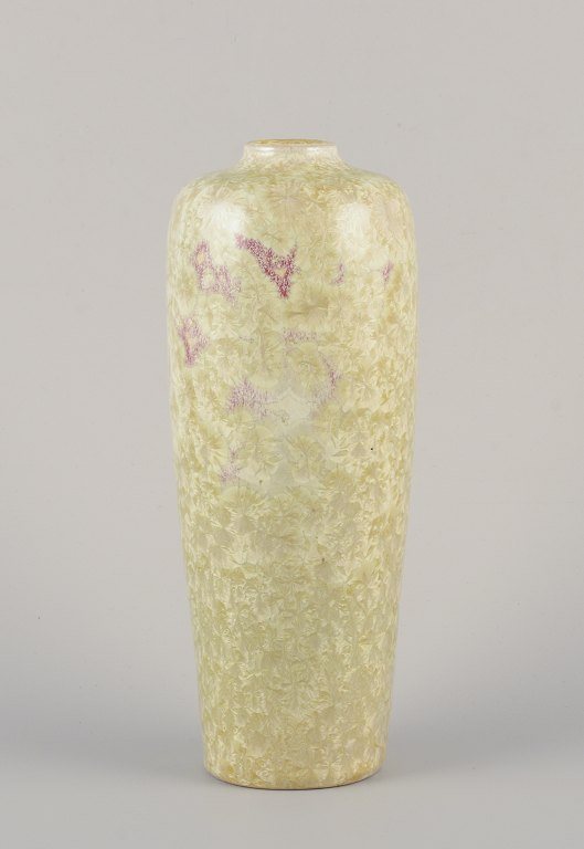 Elly Kuch (1929-2008) and Wilhelm Kuch (1925-2022). 
Unique ceramic vase. Crystal glaze.