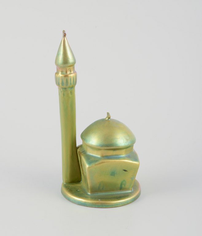 Zsolnay, Ungarn.
Skulptur af keramik i form af minaret.