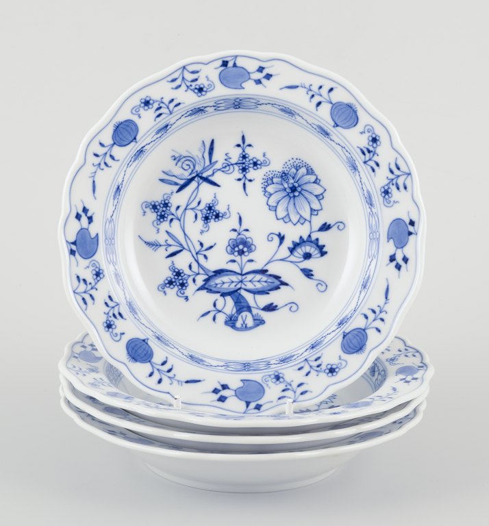 Meissen, Germany. A set of four small Blue Onion pattern porcelain plates.