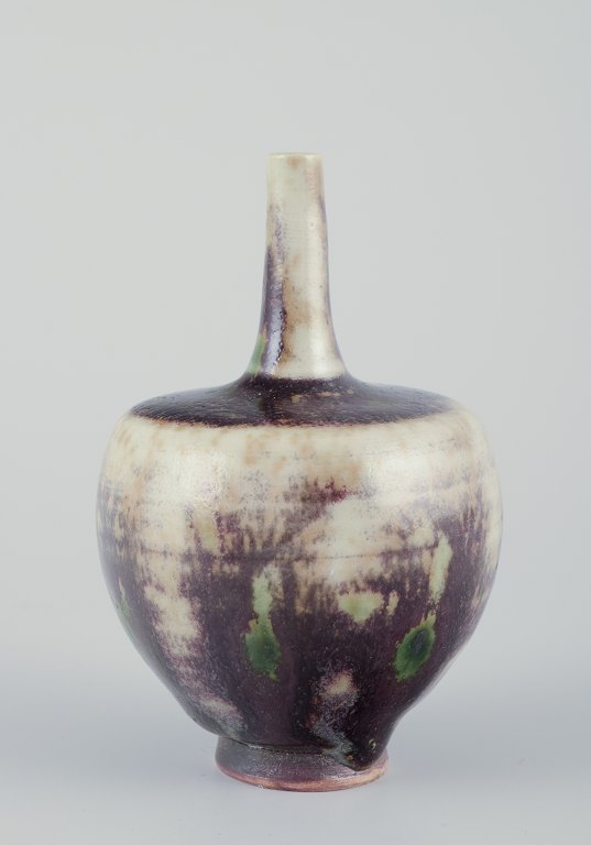 Höganäs.
Lille unikavase af keramik.