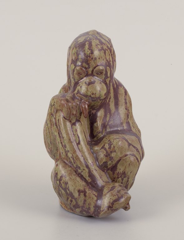 Arne Bang (1901-1983), figurine of an orangutan in glazed earthenware.